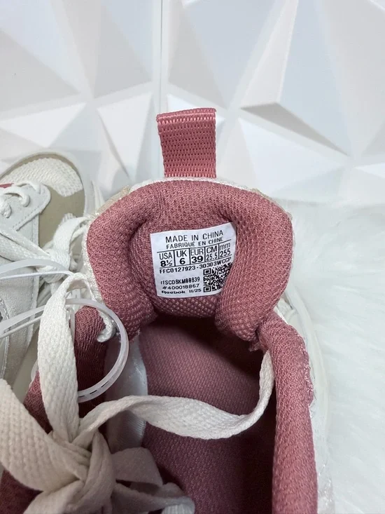 Reebok Women's Mesh Trainer in Light Gray & Mauve - Picture 5 of 6